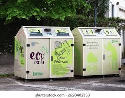 324 Typical Trash Can Royalty-Free Images, Stock Photos ...