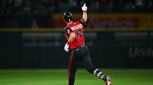 Vargas, Montgomery hit 30-homer mark to back Fedde