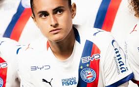 Meia do Bahia projeta confronto contra o Grêmio: 'Muito difícil'