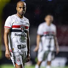 Cauly? 3 zagueiros? Roger tem 1° grande dilema pelo São Paulo no Choque-Rei