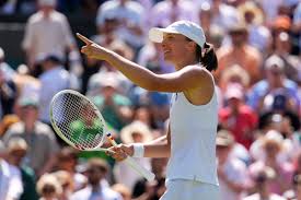 Iga Swiatek sees off Pliskova to race into Wimbledon third round