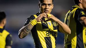 Peñarol visita a Liverpool en Belvedere: ¡Clásico clave por el Clausura! - Imagen principal del artículo