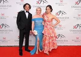 Melissa Joan Hart and Danica McKellar Dazzle at the Kentucky Derby