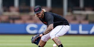 Cubs bolster SS depth, claim Arias from Mets; transfer Maton to 60-day IL