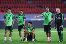 Jóvenes retan a los veteranos; ya se vive el cambio generacional en la Selección Mexicana