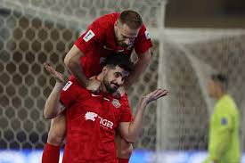Shabab Al-Ahli kicks off its Asian campaign with a valuable victory over Iran's Tractor (Video)