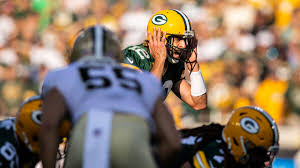 Derek Carr Injury Sparks Unlikely Aaron Rodgers-to-Saints Rumors