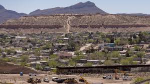 Comienzan las tareas de demolición para construir el muro fronterizo en una montaña muy apreciada de Nuevo México