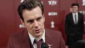 Jonathan Groff Thanks Parents for Theater Love at Tony Awards 2025