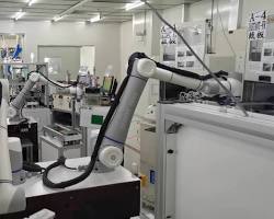 รูปภาพDobot CR10 working on a production line