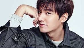 Hasil gambar untuk foto lee min ho