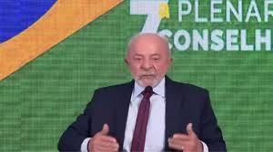 Lula diz que rico não compra celular roubado, mas pobre compra