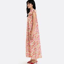 Vestido largo sin mangas con estampado floral estampado