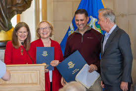 Rep DeFronzo and Lt Gov Susan Bysiewicz to Host Polish Day at the Capitol