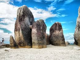 Hasil gambar untuk pulau batu berlayar belitung