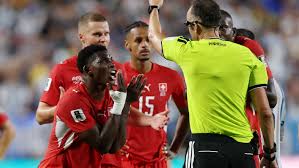 ¿Por qué expulsaron a Embolo? La regla FIFA que dejó a Suiza con un jugador menos ante Argentina