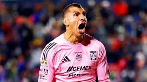 Nahuel Guzmán busca mantener la portería en cero para asegurar la clasificación de Tigres a Liguilla