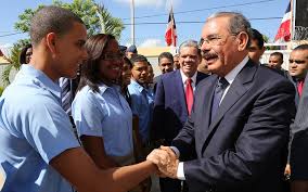 Resultado de imagen para danilo medina y la educacion