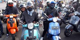 Hasil gambar untuk touring vespa puncak