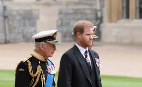 “No quiere ser un duque sin dinero”: la razón financiera detrás del regreso del príncipe Harry a Reino Unido