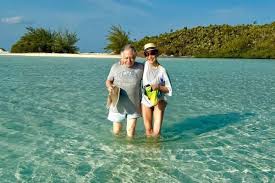 Michelle Yeoh revive cenário de noivado e celebra aniversário de casamento com Jean Todt em viagem romântica