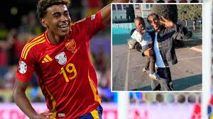 Lamine Yamal's Brother Prefers Cristiano Ronaldo; Yamal Focuses on Own Legacy