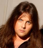 Michael Romeo, guitarist of the progressive-metal band, Symphony X, is not only a great player. He&#39;s also a talented user of the home-studio. - 09062003michael-romeo-en