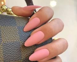 Image de Matte Pink Almond Nails