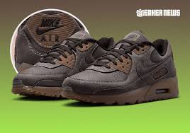 The Nike Air Max 90 “Shadow Brown” Plays With Aged Textures