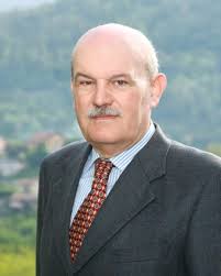 Aldo Riva è il nuovo sindaco di Castello Brianza, con 776 preferenze batte Ennio Fumagalli che si ferma a 662 voti. castello riva - SetHeight426-castello-riva