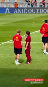 Luka Modrić y Kevin De Bruyne en la previa del Bélgica vs. Croacia