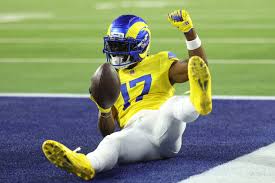 Davante Adams has 195 yards, two TDs as Rams take 21-3 lead — NBC Sports