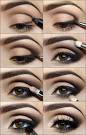 Eyeshadow outline