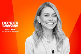 Kelly Ripa celebrates 25 years at 'Live' and shares how the 