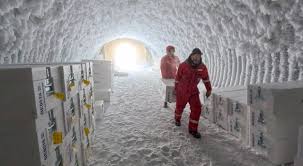 Cilindro di ghiaccio estratto dal cuore dell'Antartide: gli scienziati trovano l'aria più antica del pianeta