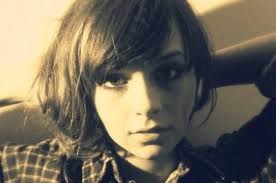 Foto : Gabrielle Aplin Gabrielle Press Hair - gabrielle-aplin-1674483861