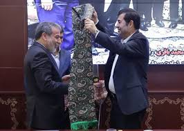 اهدای شال پهلوانی به وزیر امور خارجه(عکس)