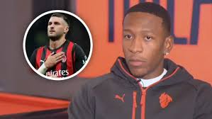 Pervis Estupiñán acerca de Santiago Giménez: 