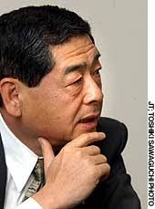 Hiroshi Tsuda, president of Suzuki Motor Corp., outlines the carmaker&#39;s ... - nb20030418b2a
