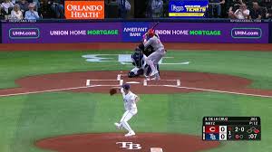 Elly De La Cruz's two-run homer (7)