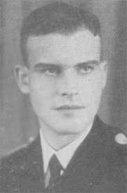 Heinrich Schröder. Born on 25 Jan 1916 in Byelorezk. Crew 36. Oberleutnant zur See (1 Jan 1945). Commands: - schroder_heinrich
