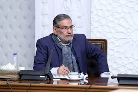 شمخانی: برای بستن تنگه هرمز، خیلی باید به سیم آخر بزنیم، هنوز به آن مرحله نرسیدیم