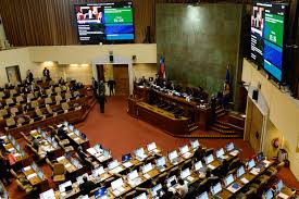 Cámara frena reforma de expulsión a inmigrantes: oposición advierte falta de especificidad en casos de niños