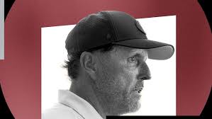 Phil Mickelson Accused of Inappropriate Conduct at Home Golf Club