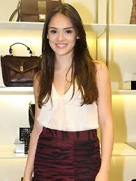 Resultado de imagem para fotos da Isabelle Drummond