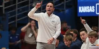 Washburn University basketball coach Brett Ballard seriously injured in I-470 crash in southeast Topeka
