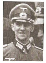 ... Hans Möller. Er erhielt als Oberleutnant das zweite Ritterkreuz der 15.