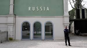 Venice Biennale jury resigns amid Russia controversy