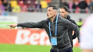 Ultimă oră! Finul testează răbdarea naşului. Chiricheş, titular pentru Mirel Rădoi în meciul cu Farul Constanţa: ”Nu-mi face în ambiţie să se dea şmecher!”