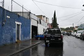 Asesinan a hombre dentro de taller mecánico en Guadalajara